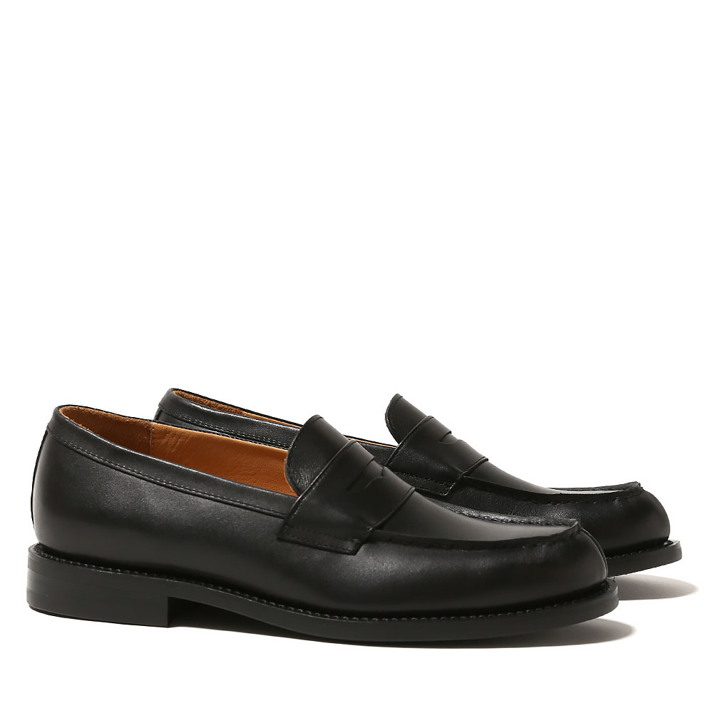 エンダースキーマ　new standard loaferカラーはネイビーです