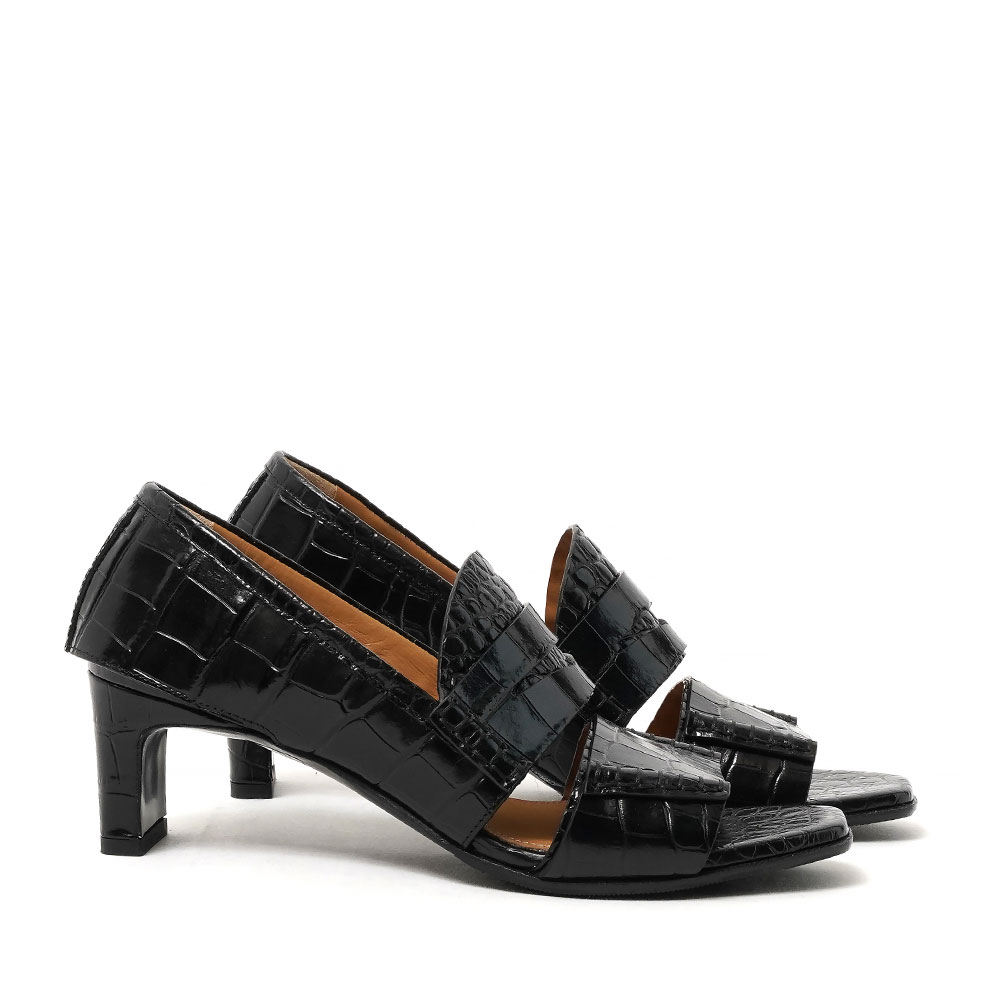 COURT SANDAL LICORICE CROC BULL HIDE